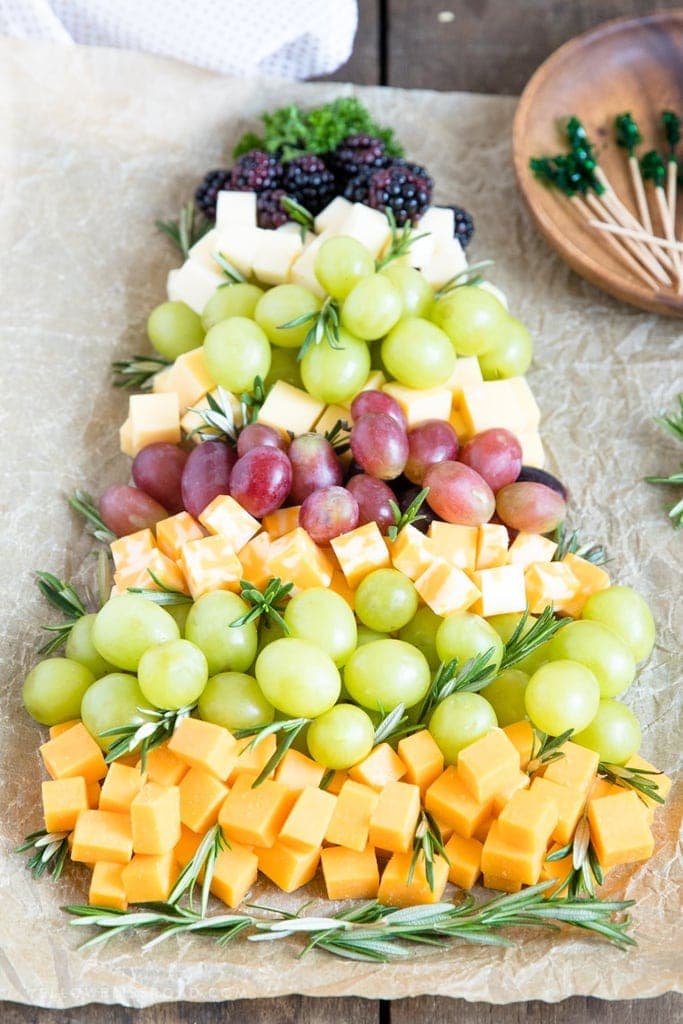 Christmas Tree Fruit & Cheese Platter | YellowBlissRoad.com