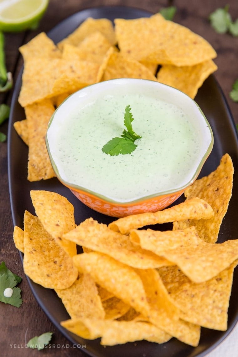 Creamy Jalapeno Ranch Dip (Chuy's Copycat) - Chip Dip - Party appetizers - Game Day