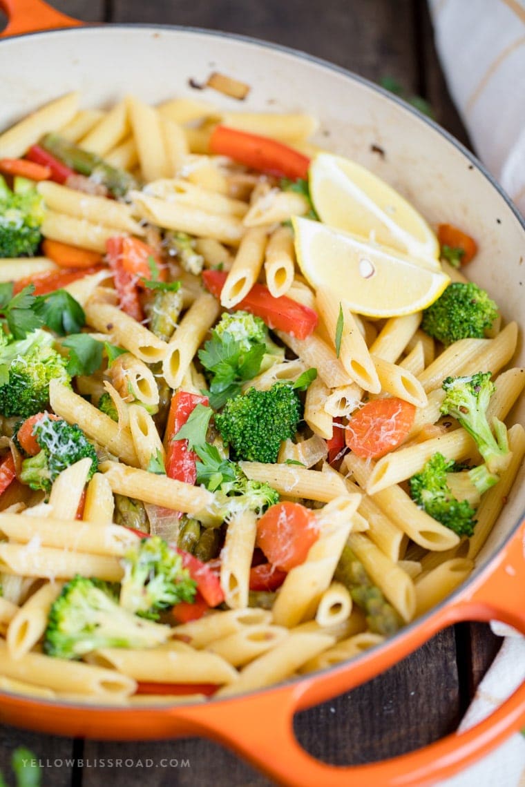 Chicken Primavera / Chicken primavera recipe | FOOD TO LOVE - Add the chicken and cook for 10 minutes or until it's well browned on both sides.