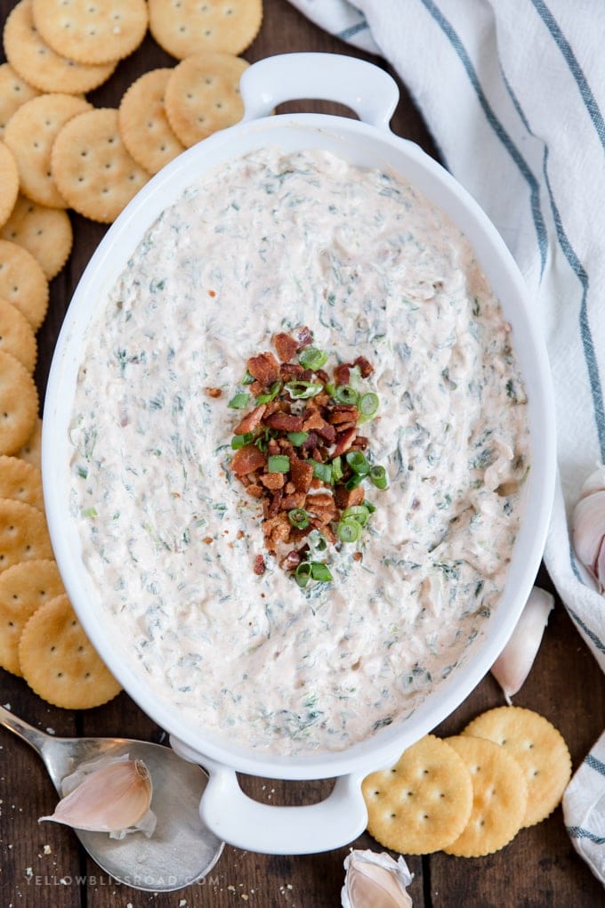 Garlic Bacon Spinach Dip with crackers