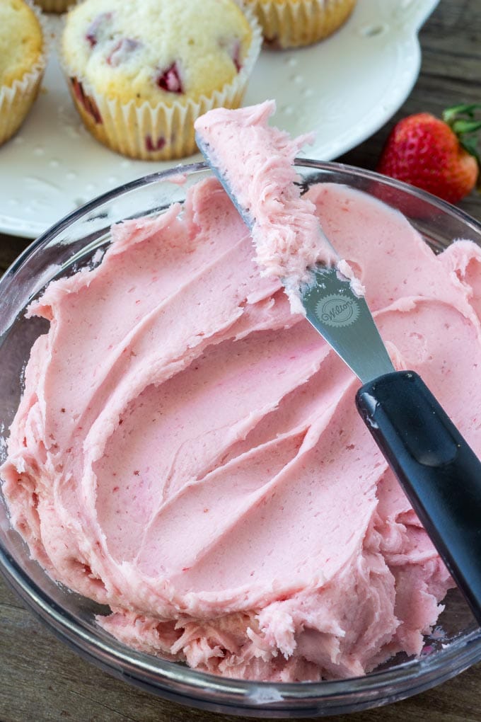 Strawberry frosting for strawberry cupcakes