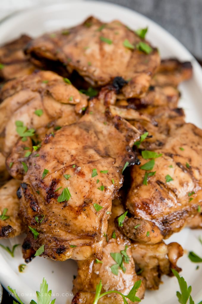 grilled chicken marinade - grilled chicken thighs on a plate