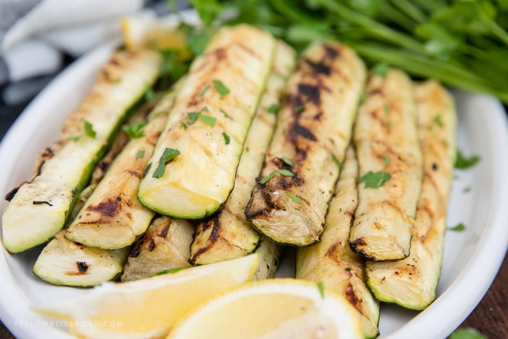 Grilled Zucchini Recipe with Lemon and Olive Oil | yellowblissroad.com