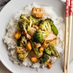 A plate Broccoli and Cashew Chicken