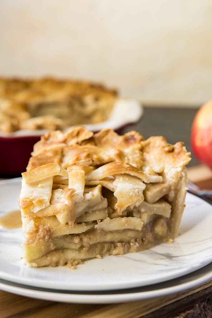 Classic Apple Pie | YellowBlissRoad.com