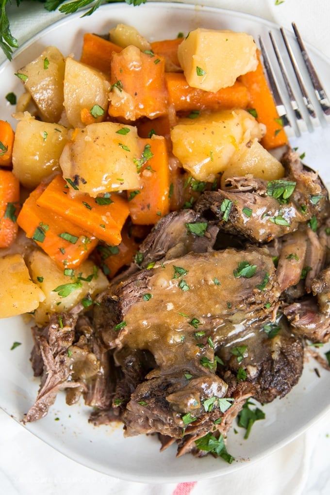 Pot roast with root vegetables. Crock Pot Pot Roast - Simple Crock Pot Roast Recipe (Slow Cooker Pot Roast)