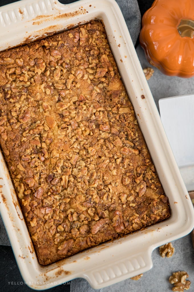 pumpkin dump cake