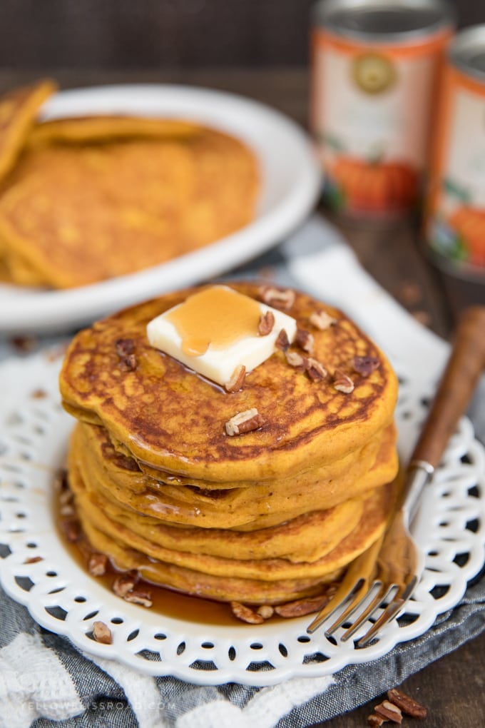 The Best Pumpkin Pancakes | Easy Breakfast Idea | YellowBlissRoad.com