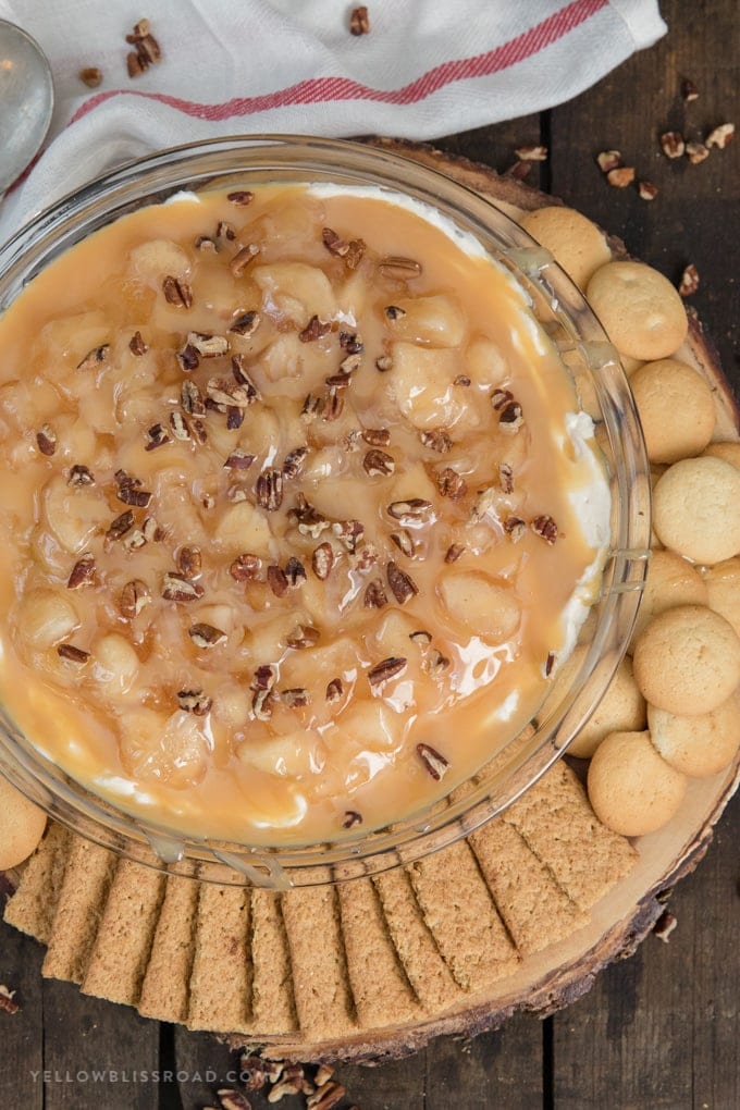 Caramel Apple Pie No Bake Cheesecake Dip with graham crackers and vanilla wafers.