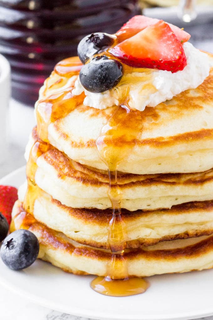 Greek yogurt pancakes - light & fluffy these are the perfect homemade pancakes