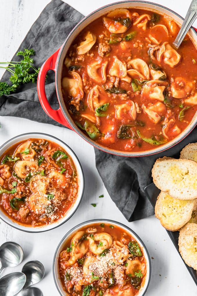 Tortellini Tomato Soup with Fresh Tomatoes - It's a Veg World