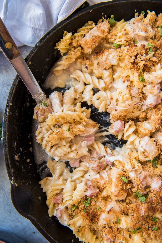 A pan filled with Chicken Cordon Bleu Pasta