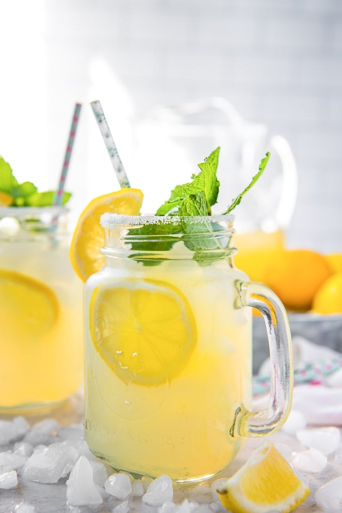 Fresh Homemade Lemonade in a glass with some mint and lemon slices