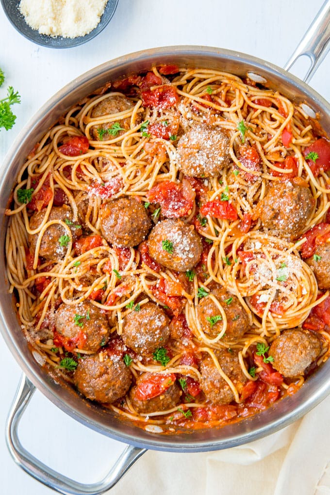 A pan filled with Spaghetti and Meatballs.