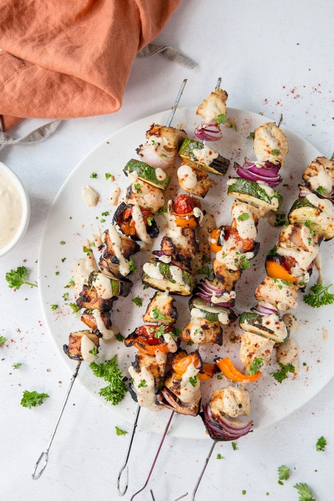 Garlic and lime chicken kabobs with veggies grilled