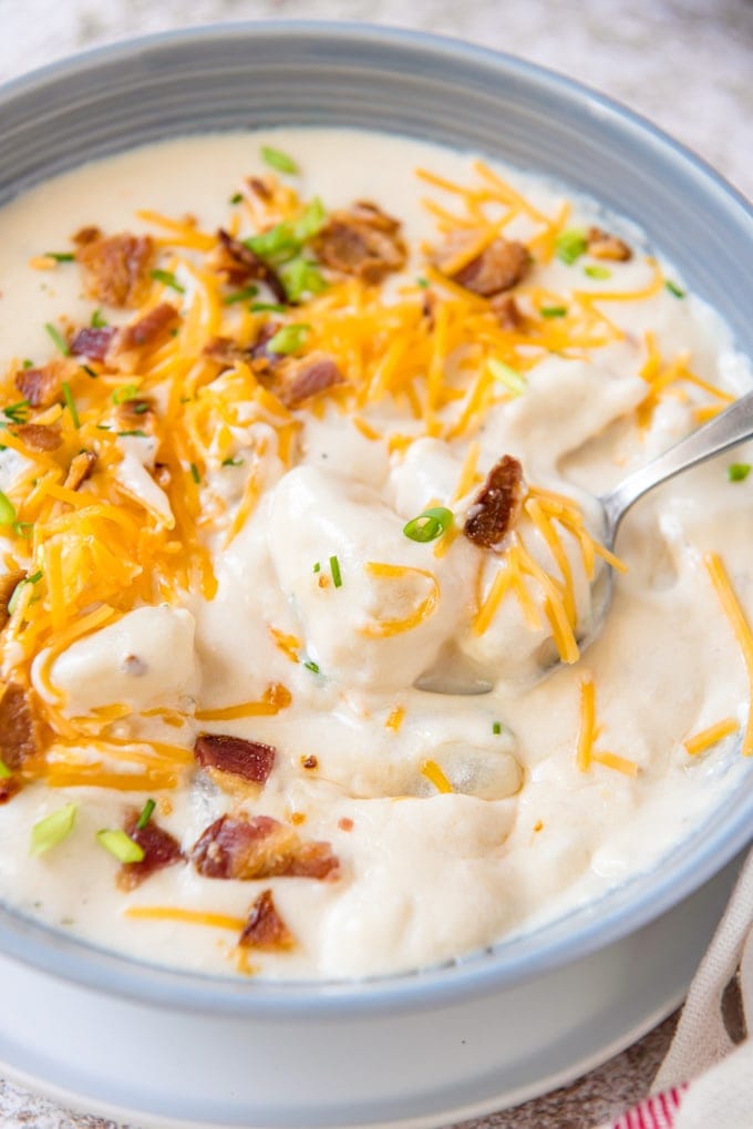 https://www.yellowblissroad.com/wp-content/uploads/2019/09/Loaded-Baked-Potato-Soup-5.jpg