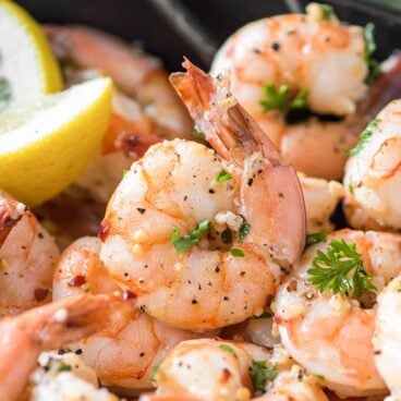 Sauteed shrimp with parsley and lemon