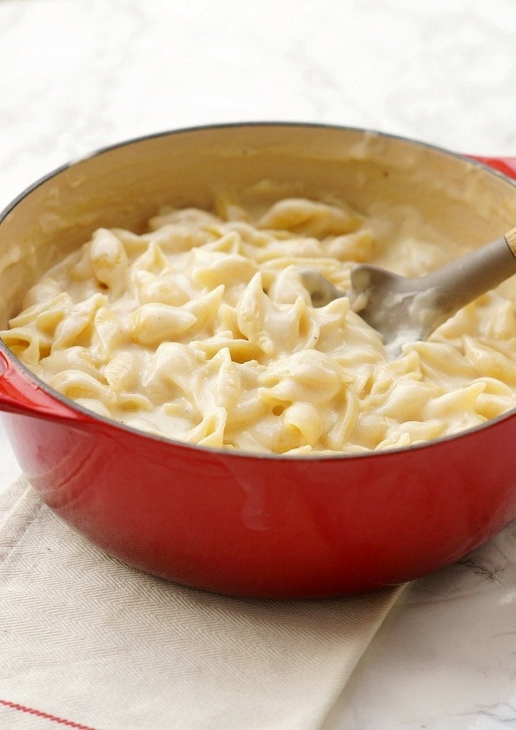A side view of a pot of macaroni and cheese