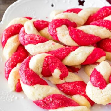 A plate of peppermint candy cane cookies.