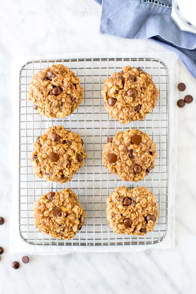 6 breakfast cookies on cooling rack. 