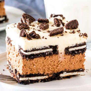 A piece of oreo chocolate cake on a plate