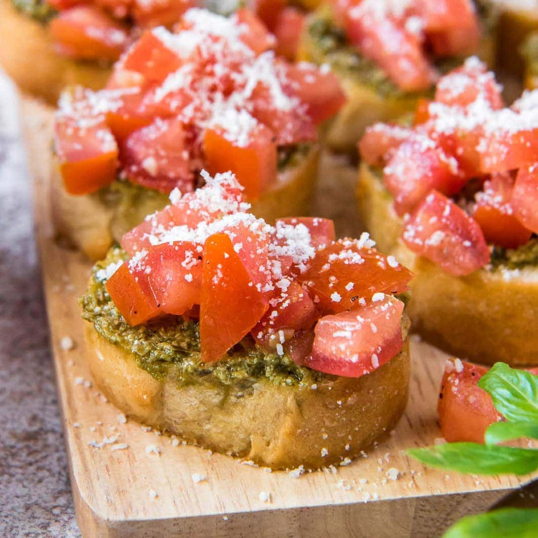 Easy Pesto Bruschetta Appetizer Recipe | YellowBlissRoad.com