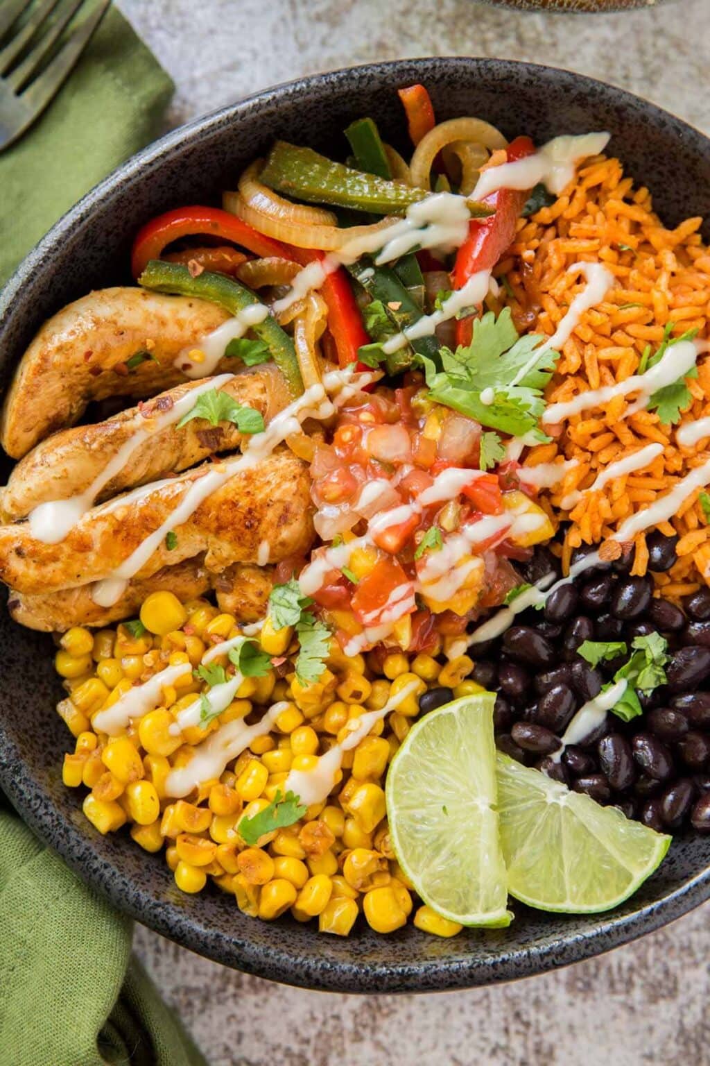 Healthy Chicken Fajita Rice Bowls | YellowBlissRoad.com