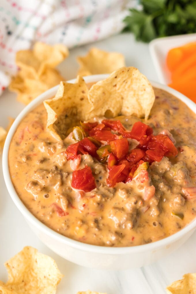 Easy 3-Ingredient Rotel Dip | YellowBlissRoad.com