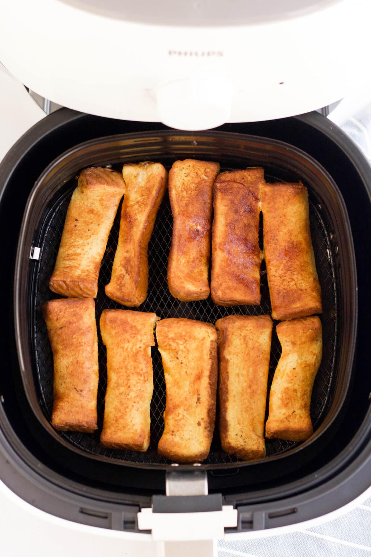 cooked french toast sticks in air fryer