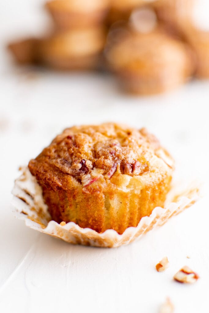 Rhubarb Muffins with Cinnamon Topping