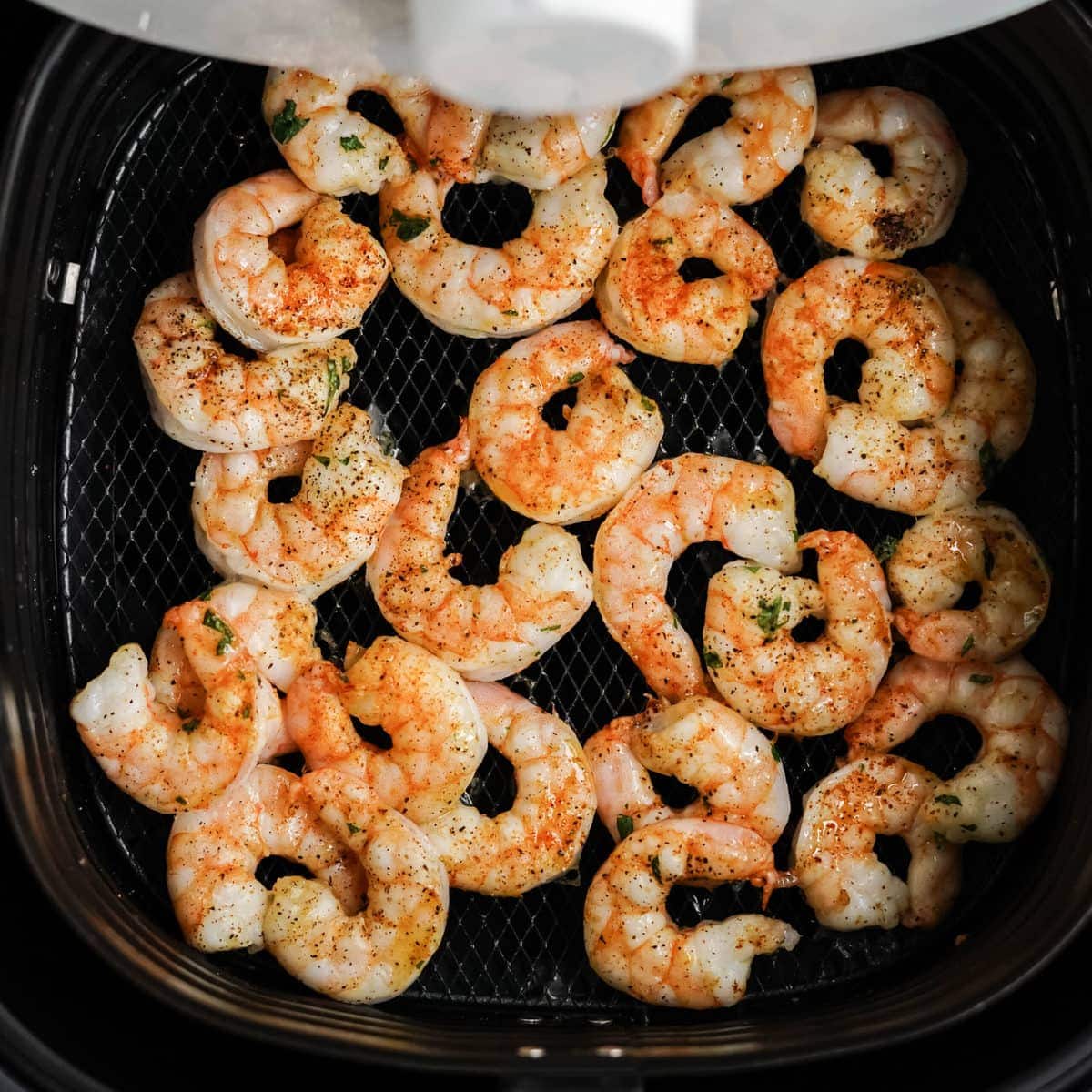 Juicy Air Fryer Shrimp (10 Minute Recipe!)