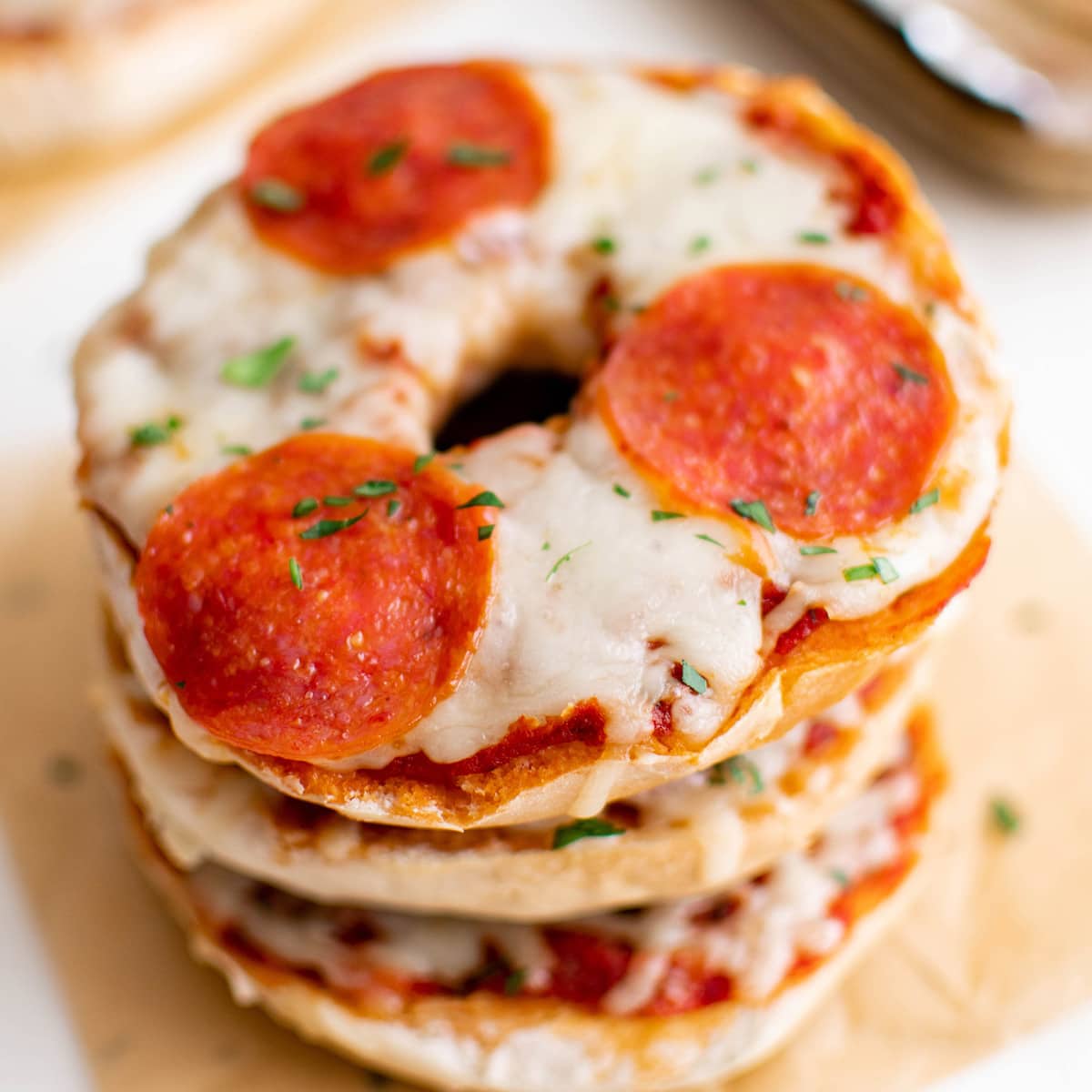 3-Ingredient Pizza Bagels (Quick and Easy!) | YellowBlissRoad.com