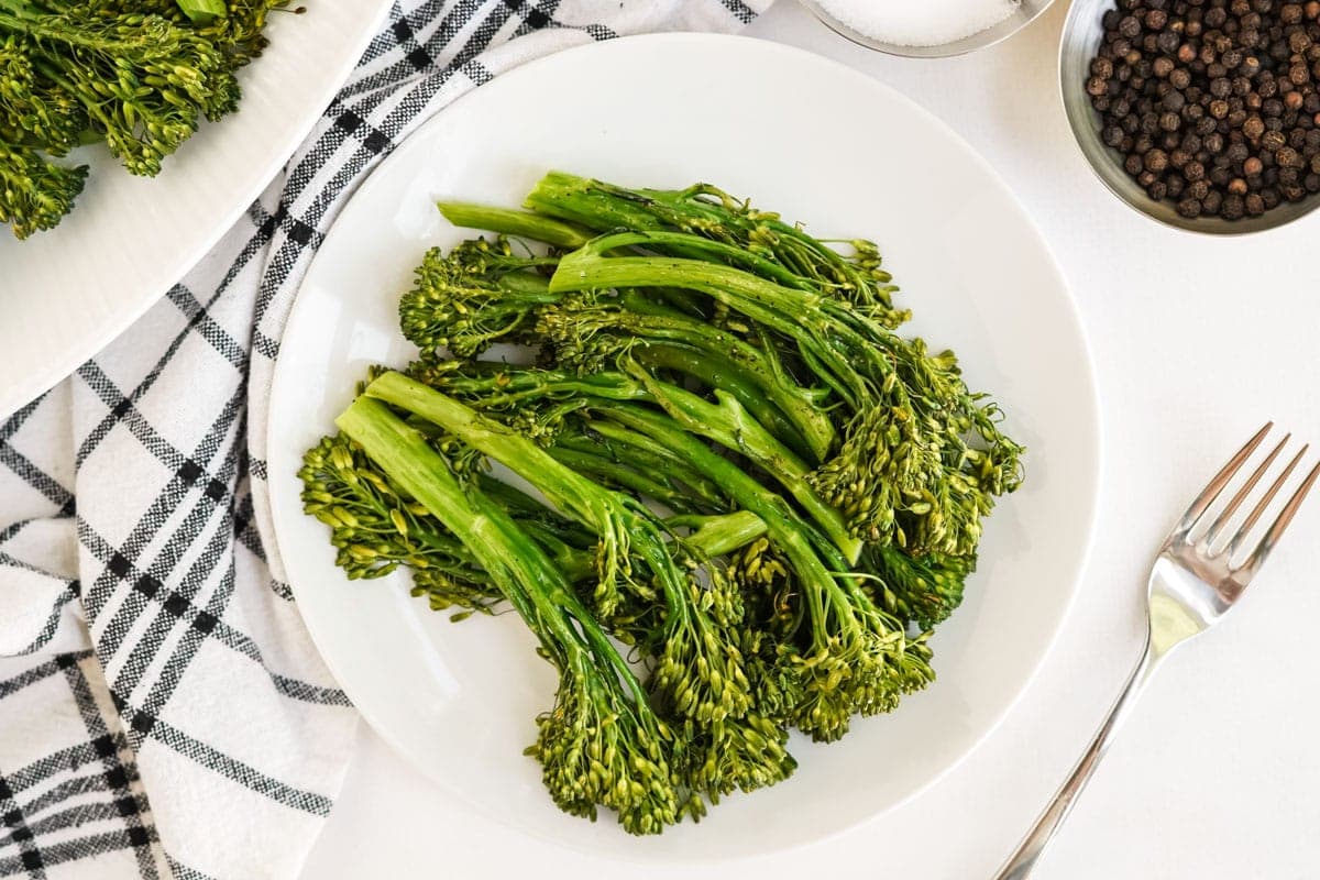 white plate with broccolili