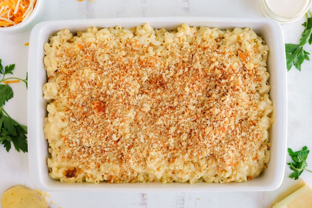 mac and cheese casserole with crab and breadcrumbs