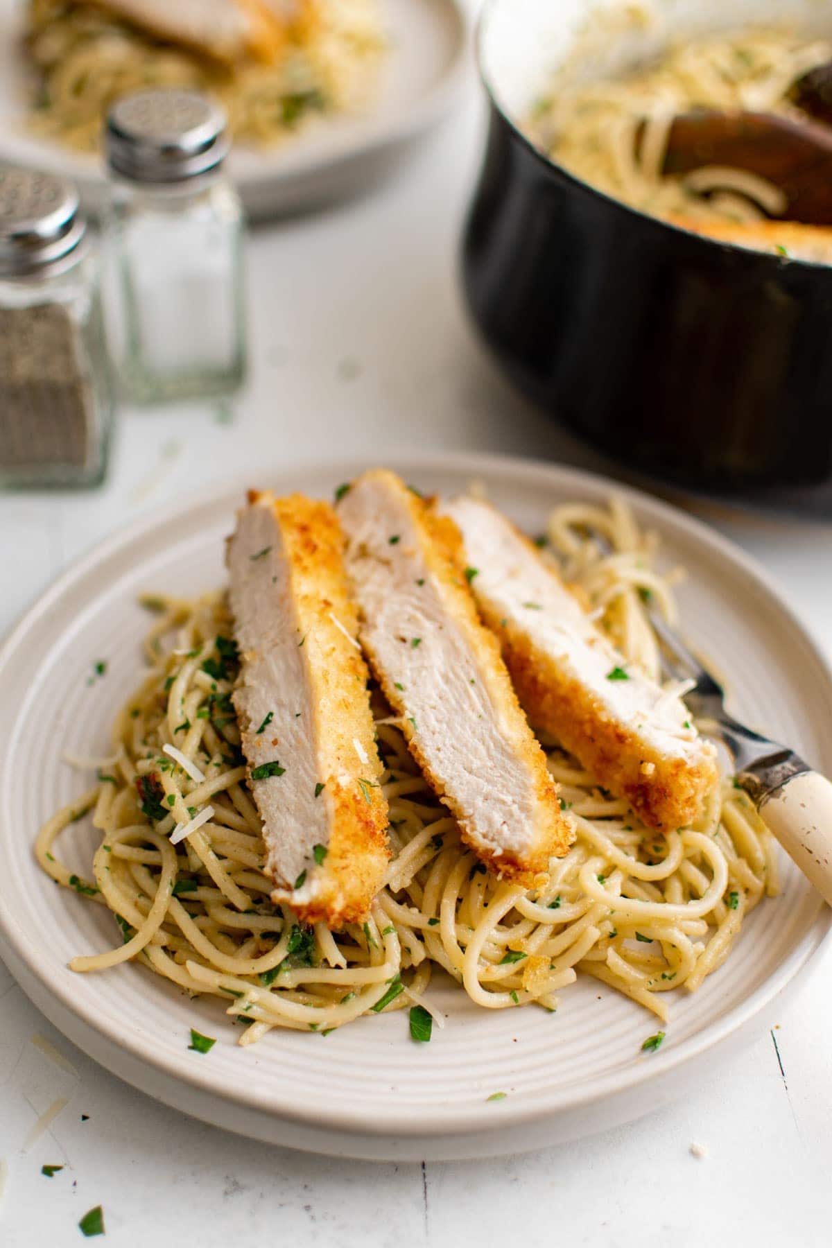 plate of chicken carbonara