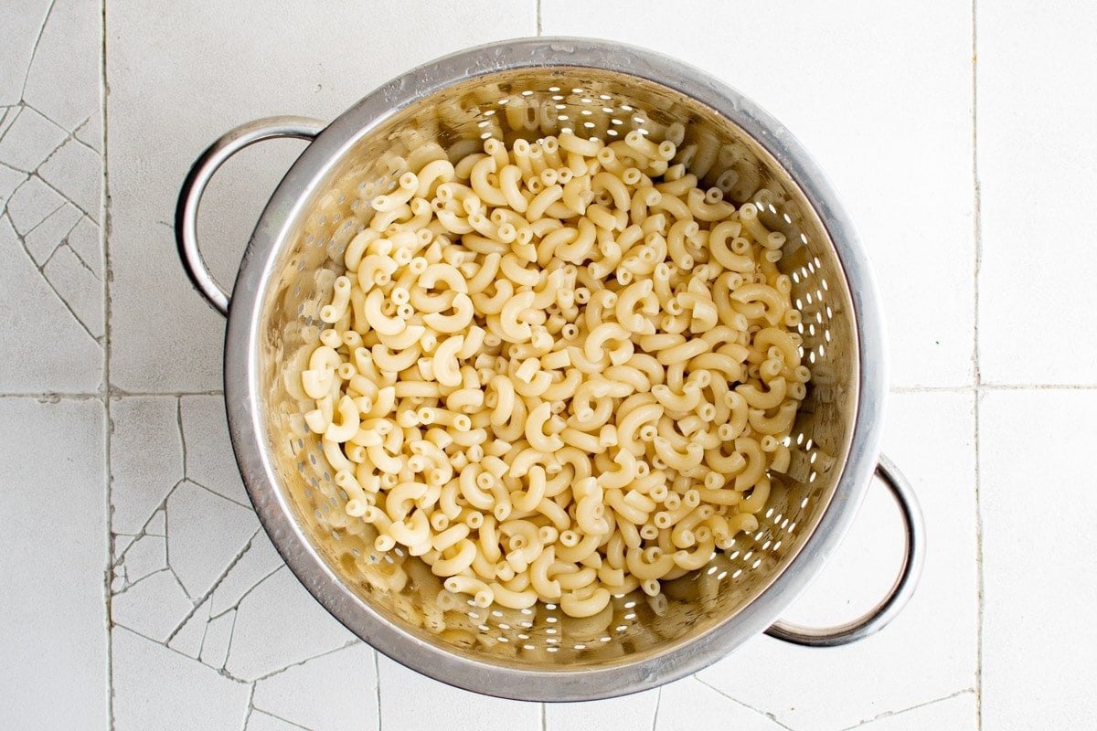 cooked macaroni in a colander