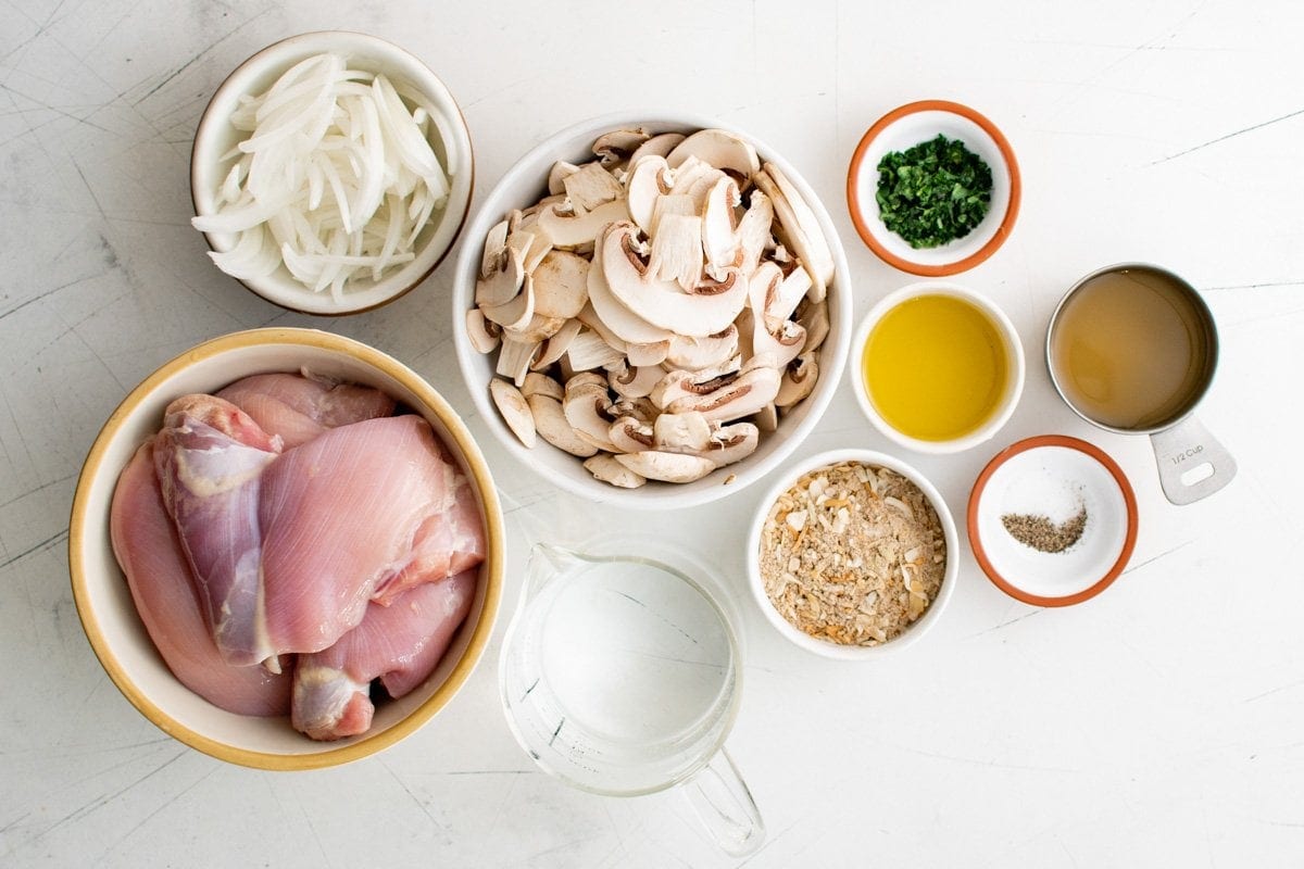 Ingredients for french onion chicken.