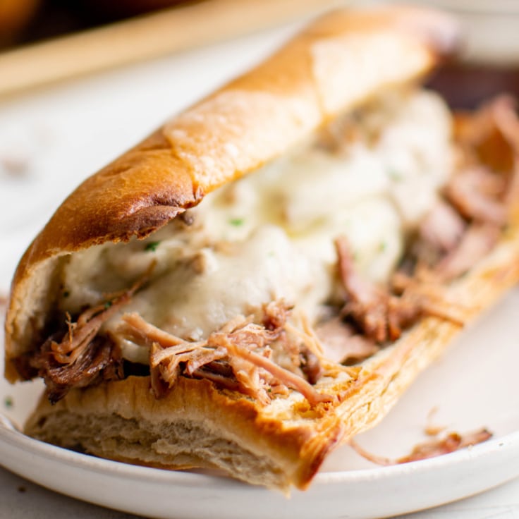 Slow Cooker Pulled Beef Sandwiches Yellow Bliss Road