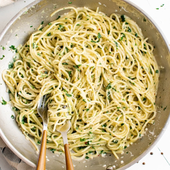 Garlic Butter Pasta | YellowBlissRoad.com