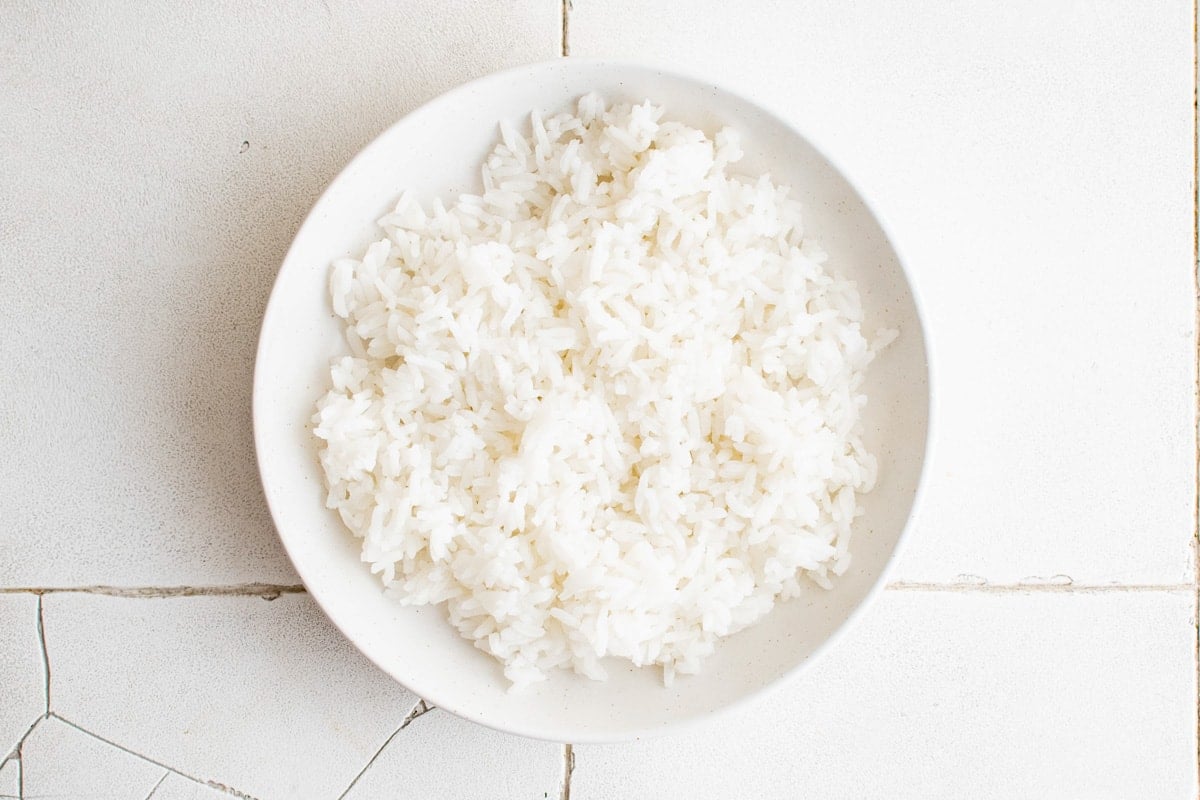 White rice in a bowl. 