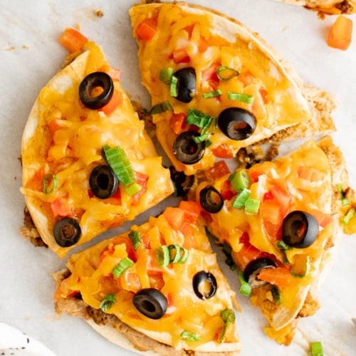 Quick And Easy Mexican Pizza With Shredded Chicken Seasoned, 46 OFF