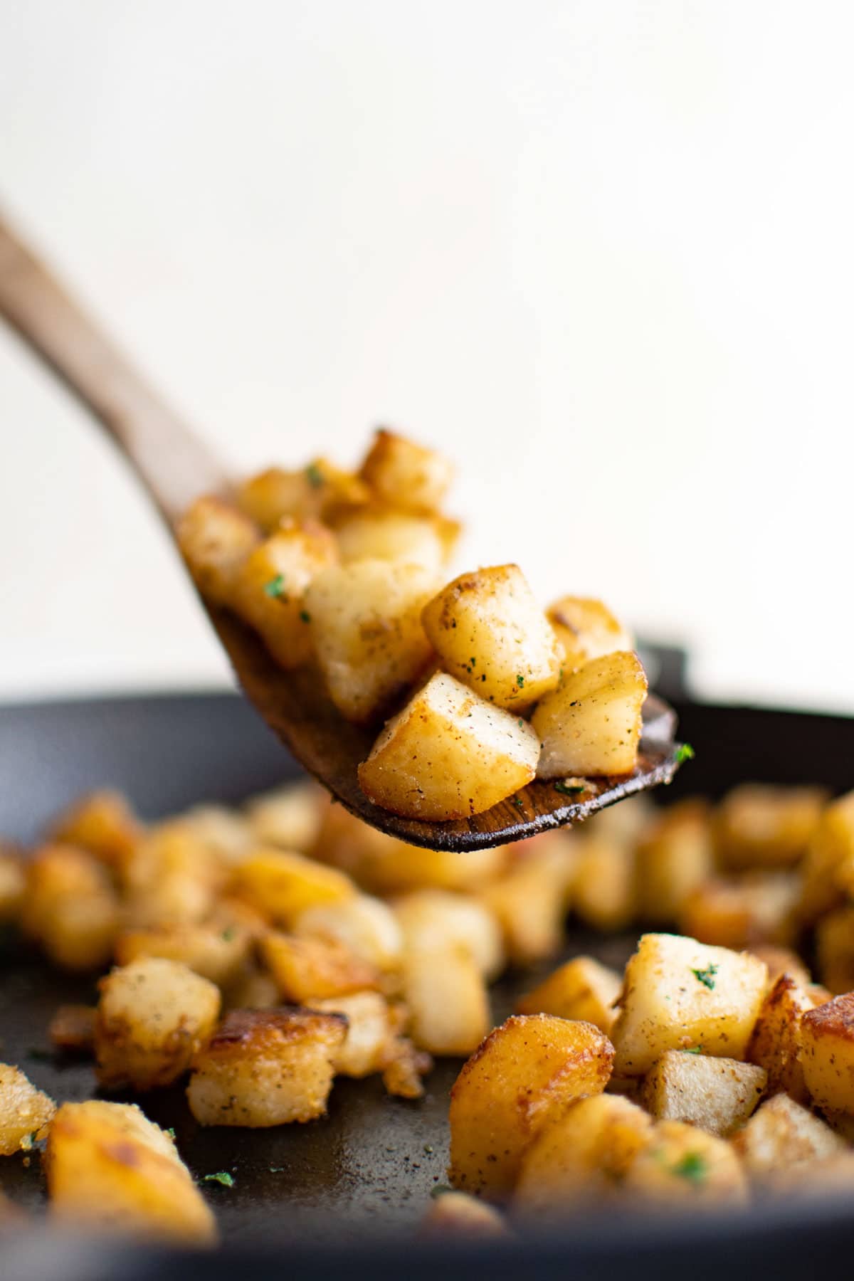 Crispy Cast Iron Skillet Potatoes - Mom's Dinner