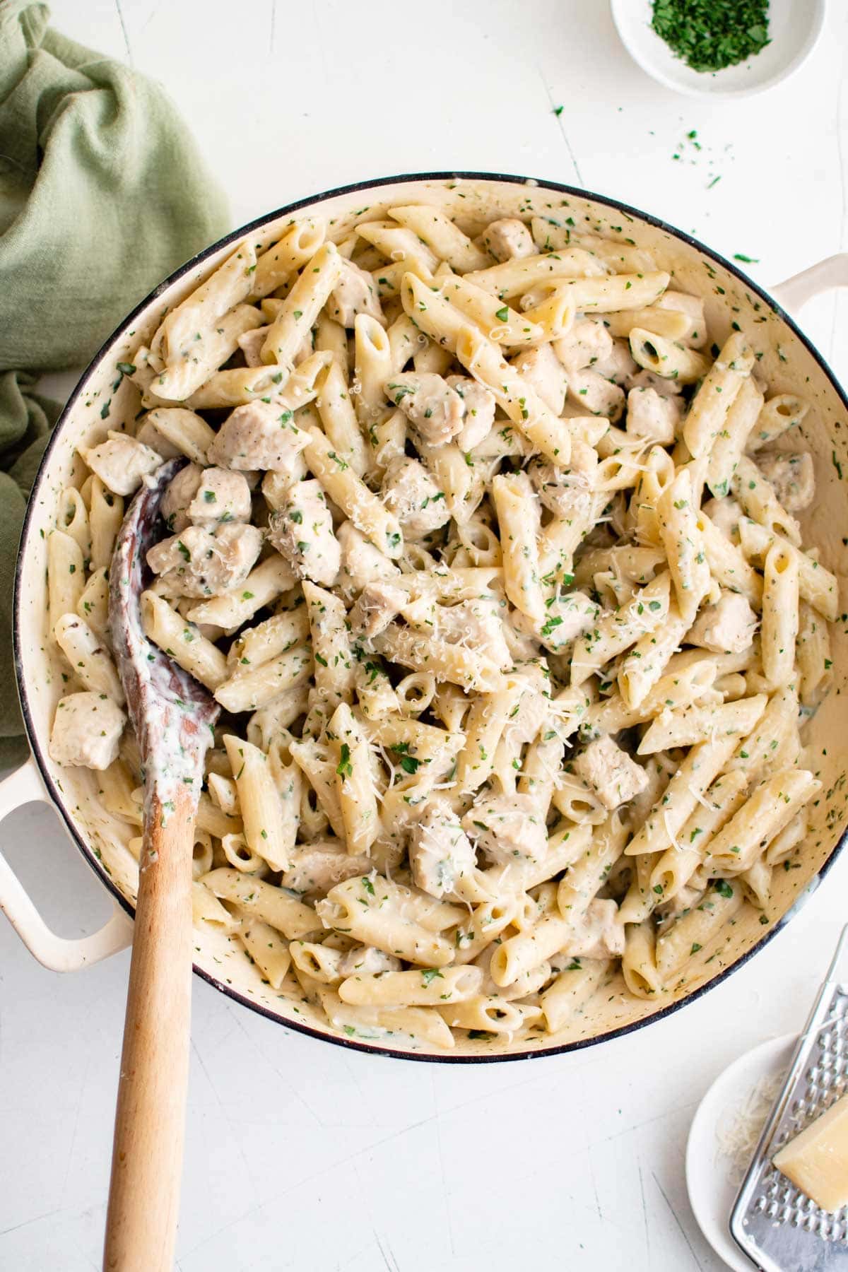 Penne pasta with creamy garlic sauce and chicken