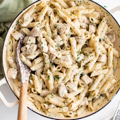 Creamy Garlic Chicken Penne Pasta | YellowBlissRoad.com