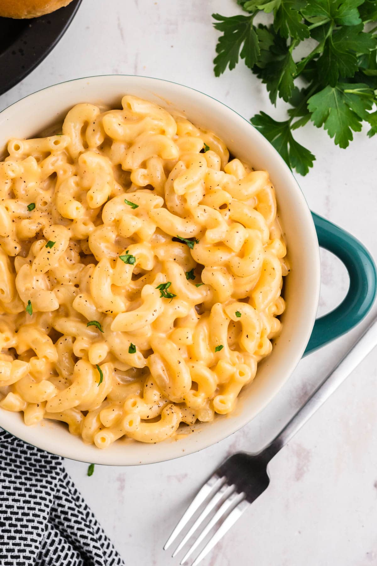 Macaroni and cheese in a dish.