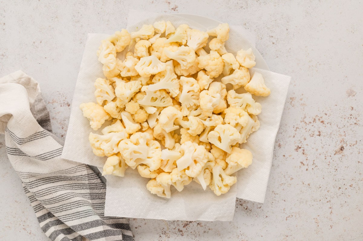 Cauliflower on paper towels.