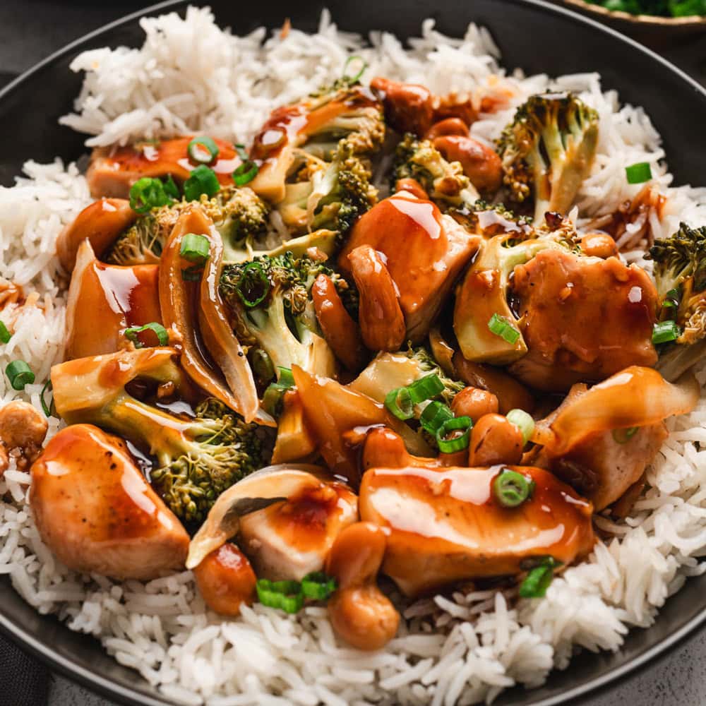 Cashew Chicken and Broccoli