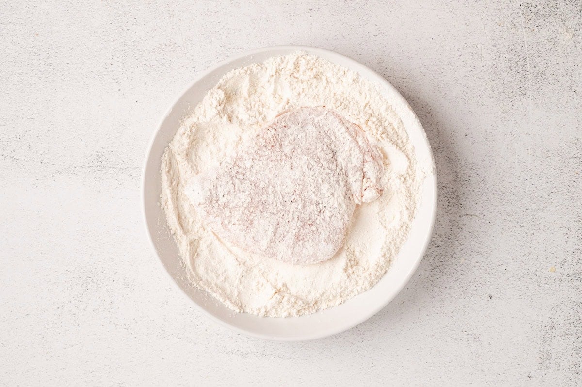 Chicken cutlet dredged in flour