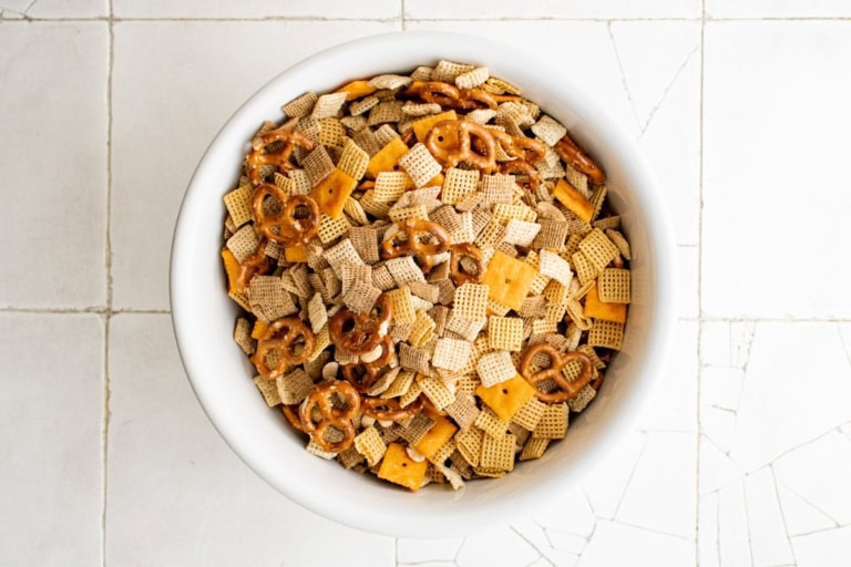 Spicy Chex Mix {Easy Recipe for Holidays or Game Day} – Yellow Bliss Road